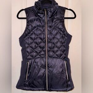 Lululemon down for a run vest